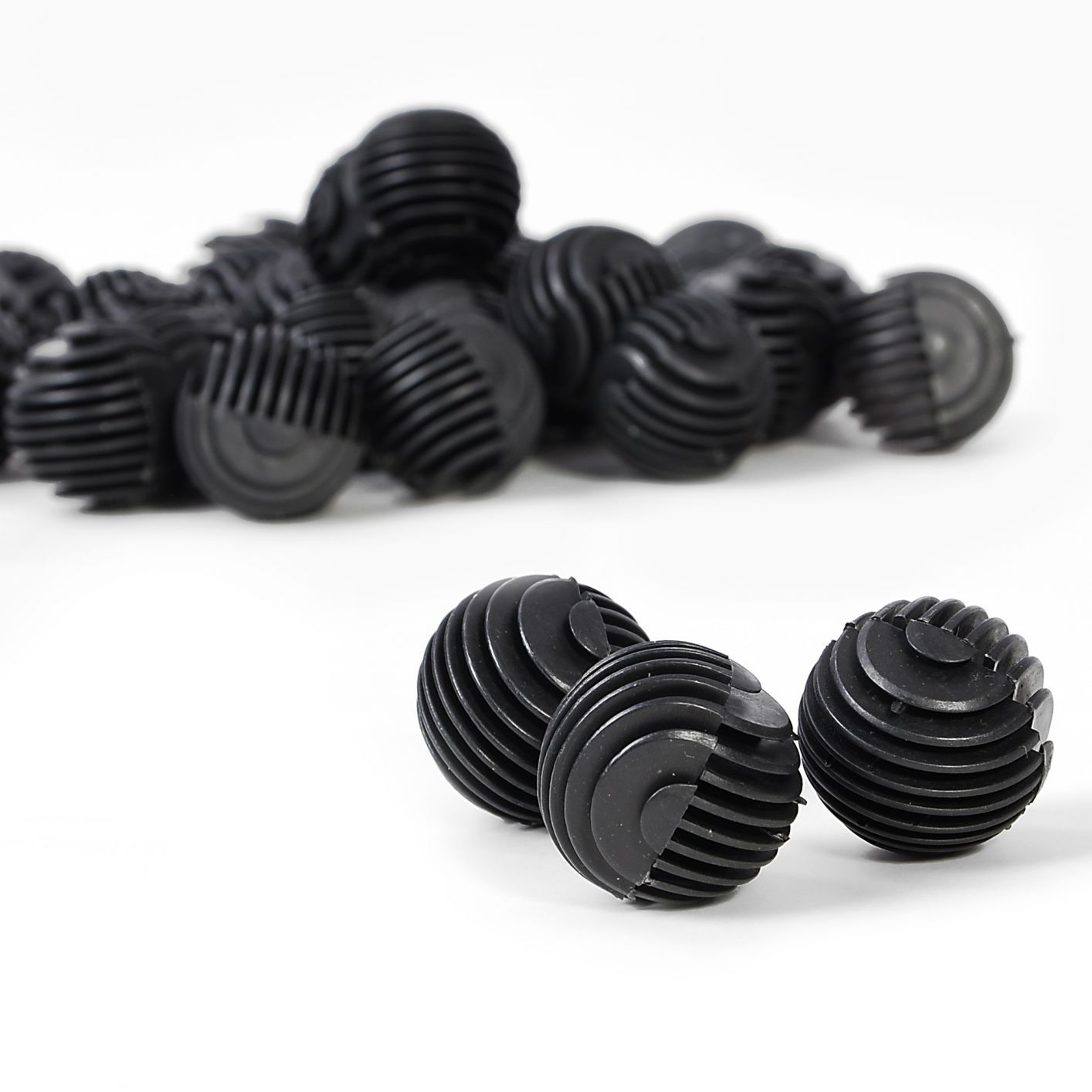 1.2" Bio Balls Aquarium Fish Tank Wet Dry Canister Pond Filter Media Biofilter 200pcs & Black - Trend Times Toy Stores