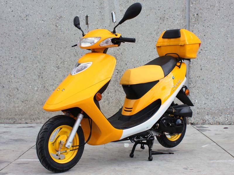 50cc-4-stroke-street-legal-gas-scooter-w-trunk-lights-74.png