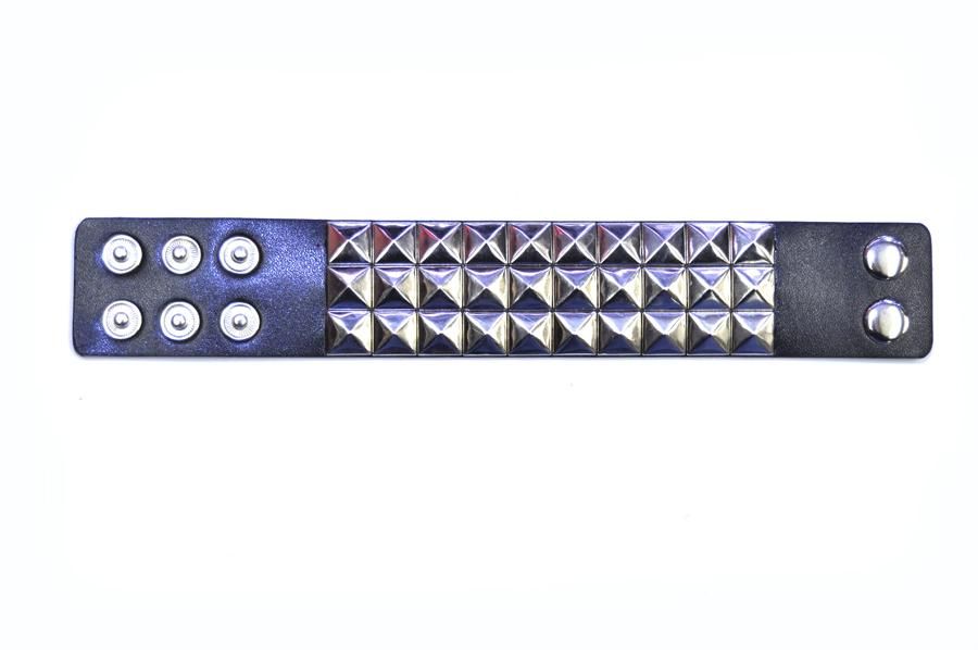 bracelet-black-w-silver-studs-35.png