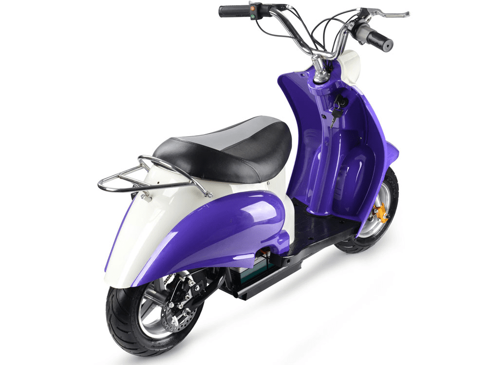 scooter-duo-in-green-6v-continually-entertains-84.png