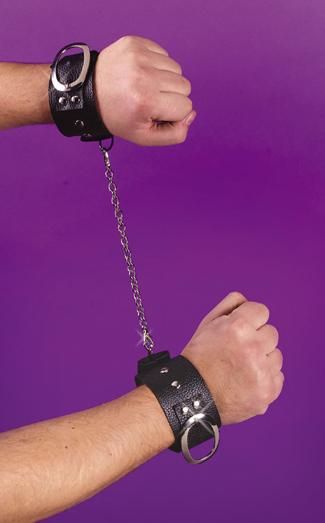 shackles-realistic-33.png