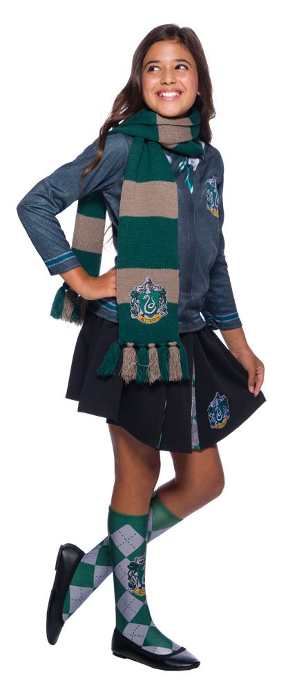 slytherin-dlx-scarf-costume-18.png