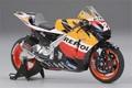 tamiya-14106-1-12-repsol-honda-rc211v-06-32.jpg