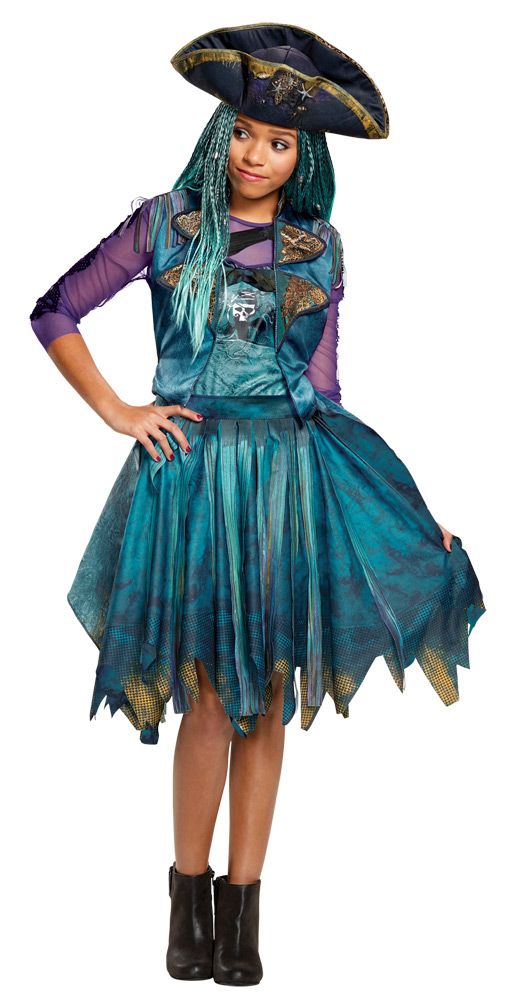 uma-classic-isle-look-14-16-costume-18.png