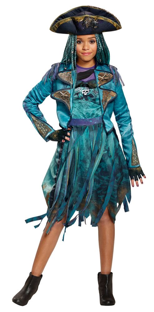 uma-deluxe-isle-look-4-6-costume-18.png