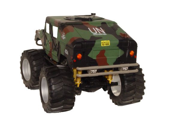 worlds-biggest-h1-rc-army-hummer-style-truck-measures-over-2-1-2-feet-long-52.png